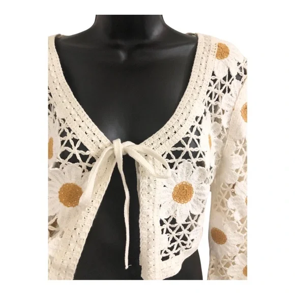 Jessica Simpsom cream daisy floral front tie crochet bolero cardigan size XL new - Picture 14 of 15